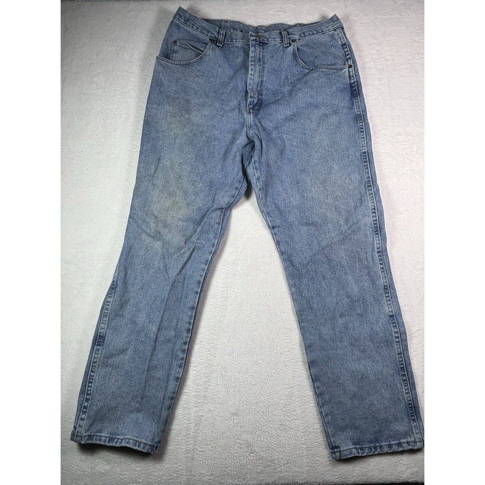 Wrangler Rugged Wear Mens Jeans 38x32 Relaxed Fit Blue Denim 35051MW